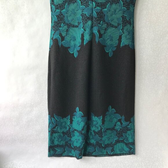 St. John  Women's Dress  Floral Knit Dress Green/Black  Size : 2  Made in USA - Picture 11 of 12